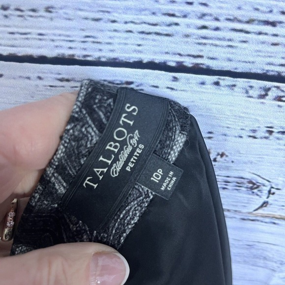 Talbots Skirt size 10 Petite Black Gray Wool Paisley Wrap Straight Knee Boho - Picture 11 of 11